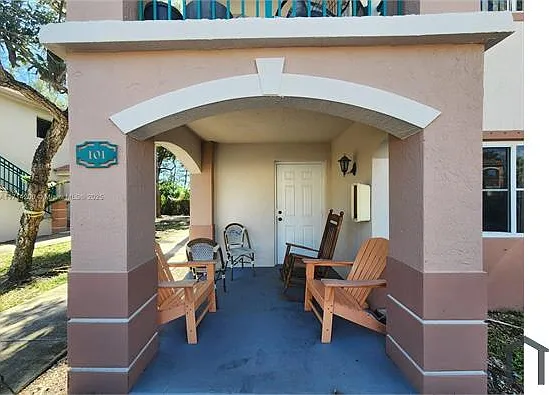 1250 SE 31st Ct #101 — Photo 5