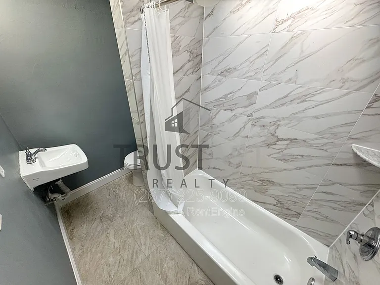 2640 S Robinson St — Photo 11