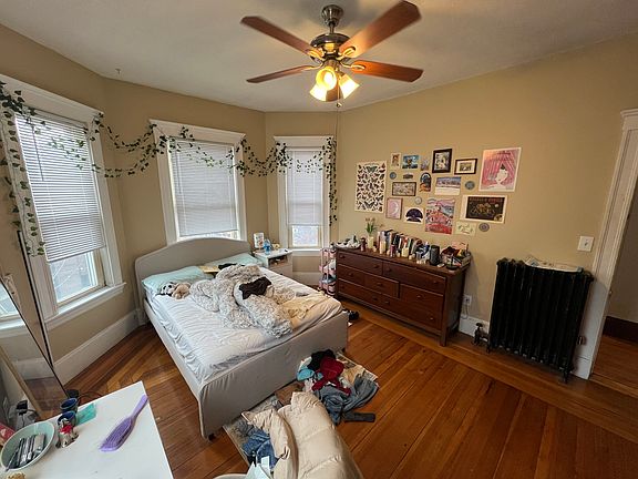 2nd image of 223-225 Holland St #3A