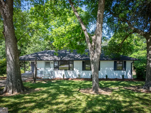 6262 Melrose Dr, Douglasville, GA 30134