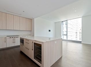 403 N Wabash Ave, Chicago, IL 60611