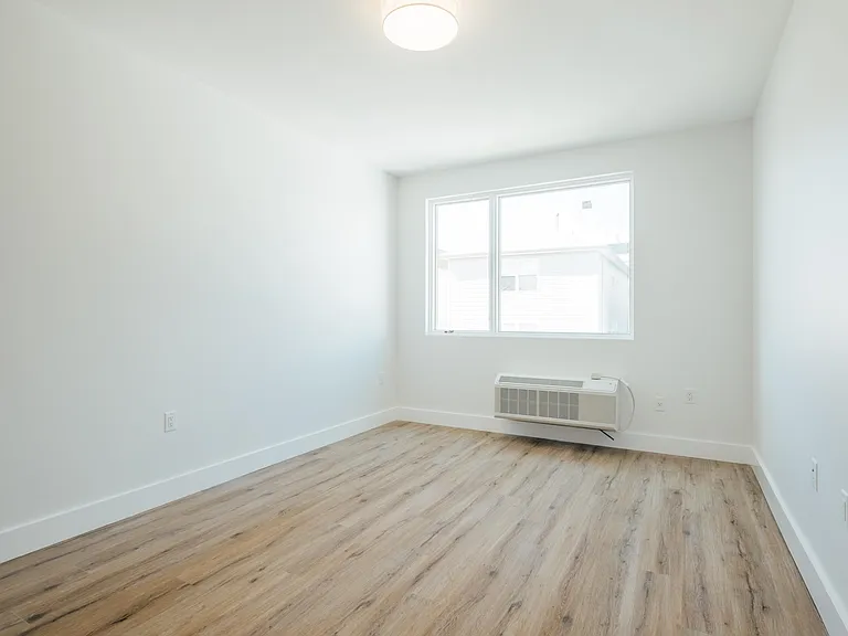 67 Dr Martin L King Blvd #103 — Photo 29