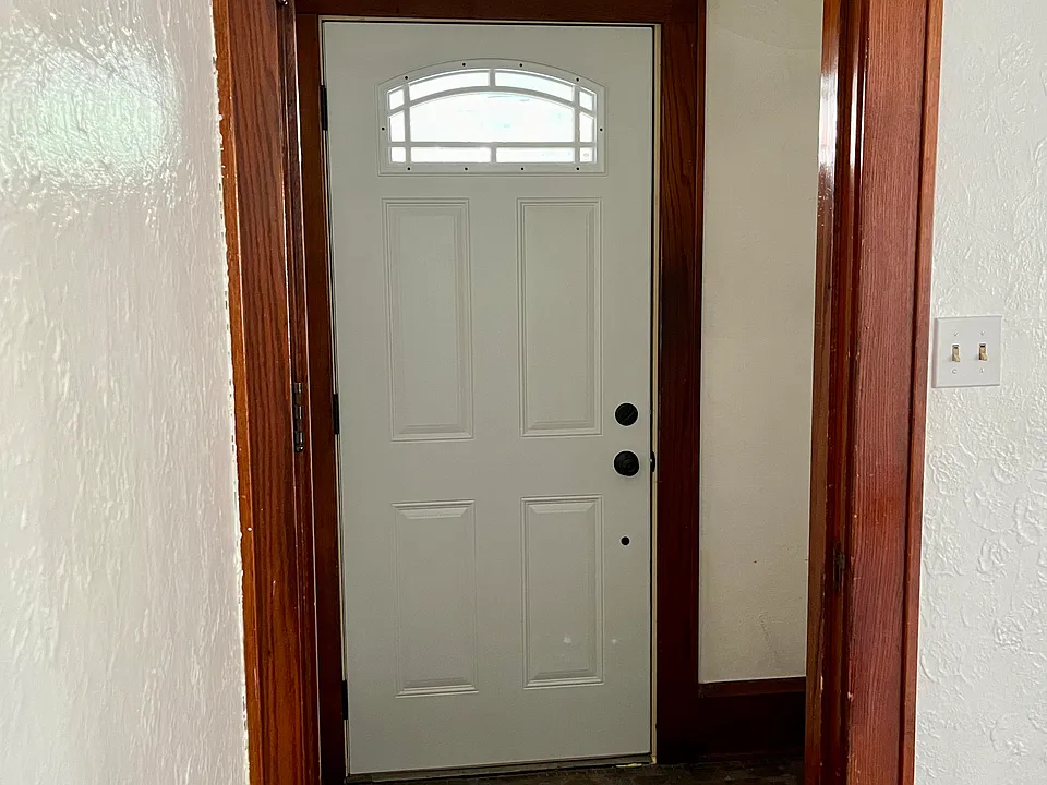 Front entry way- welcome home!