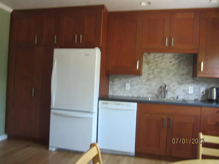 943 Wright St — Photo 3