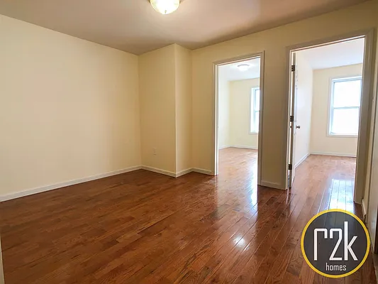 Rented by Realty 2000 Corp | media 29