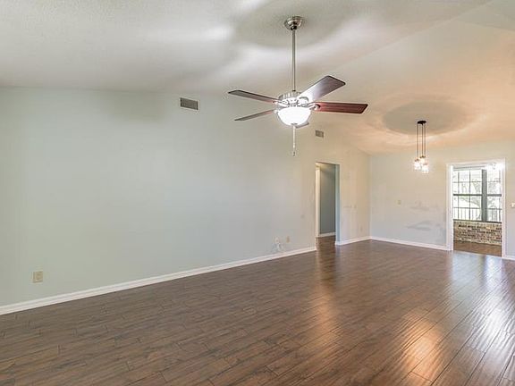 5th image of 6546 Foxmoor Dr