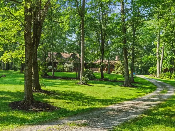 125 Timber Ridge Rd, Saxonburg, PA 16056