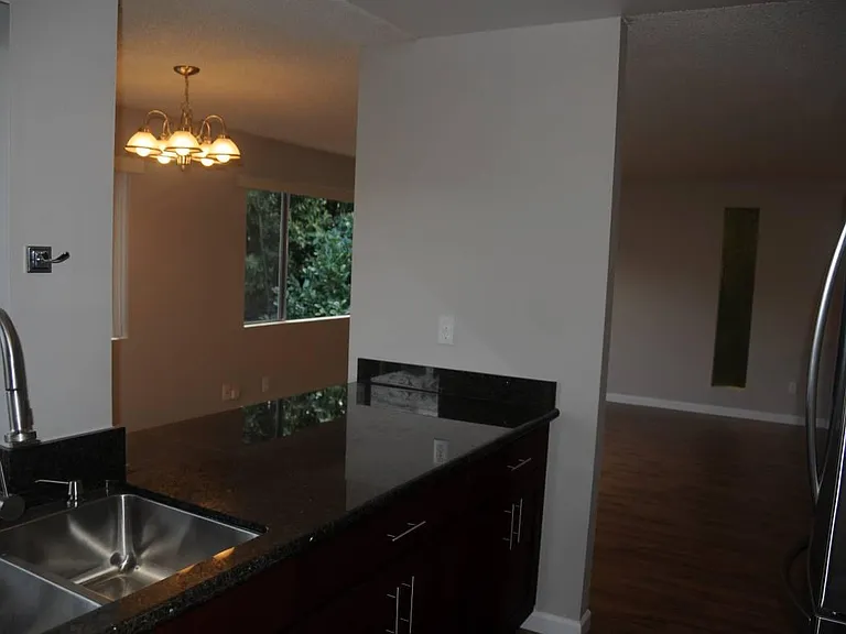 4320 Evanston Ave N — Photo 3