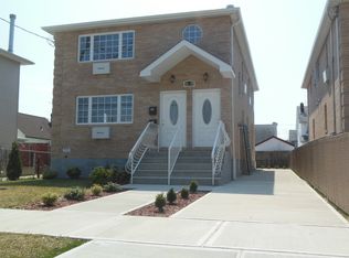 24124 142nd Ave, Rosedale, NY 11422