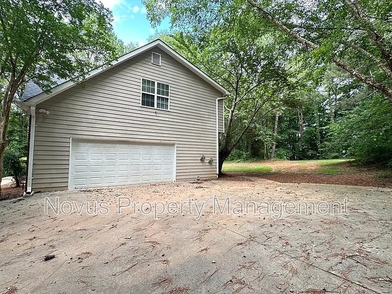 7439 Mason Falls Dr — Photo 32