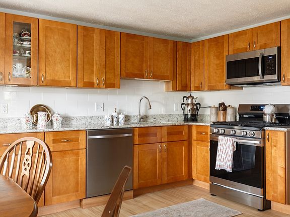 2nd image of 24-26 Knight Ave