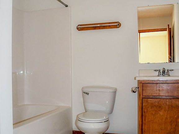 5th image of 1131B Brownlea Dr