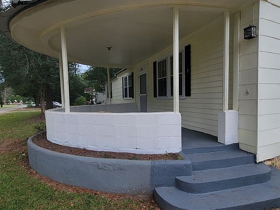 4th image of 907 Parrish St