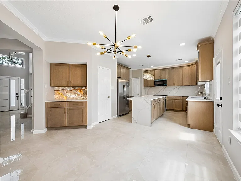 1306 Hunter Wood Dr — Photo 14