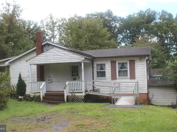 117 Lake View Dr, Augusta, WV 26704