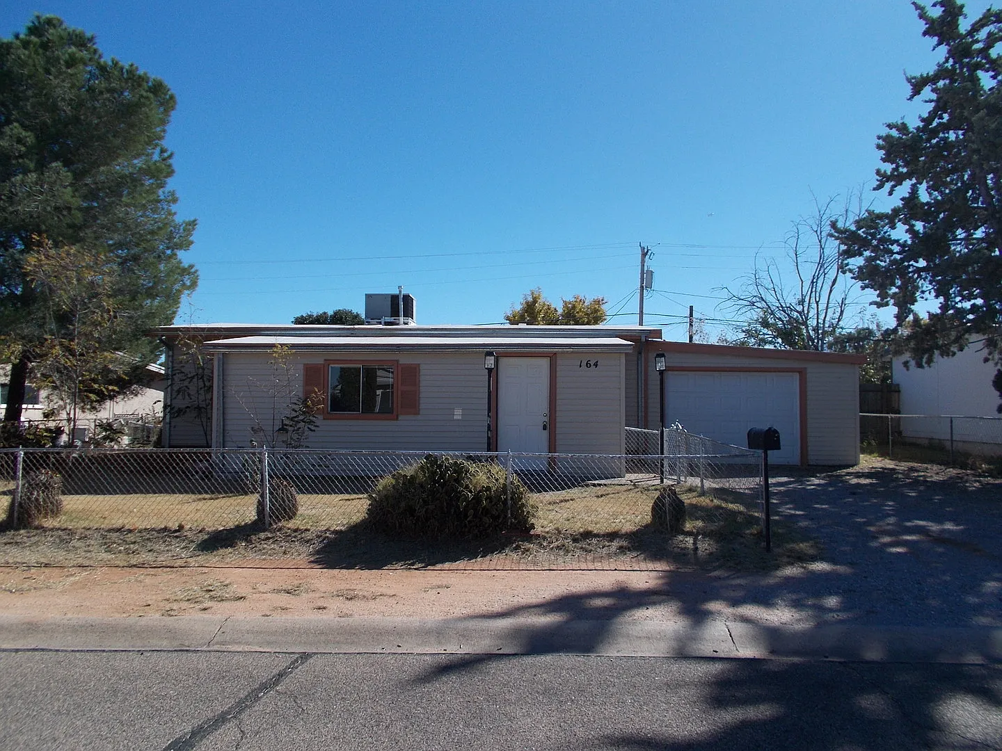 Wolfe/PM815 — Photo 1