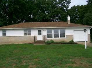 18101 N 100th St, Beecher City, IL 62414