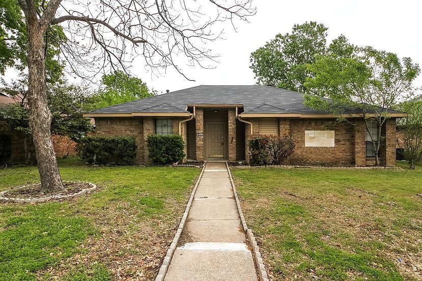 1st image of 2409 Brushwood Ln