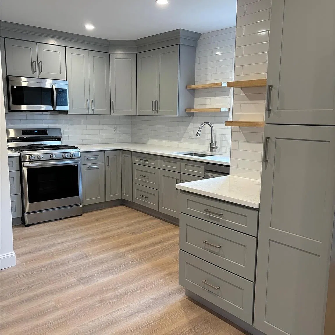 3 bed, 2.0 bath, 1200 sqft, $4,750 — Photo 3