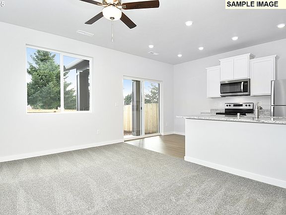 4th image of 1344 NE Clark Ave