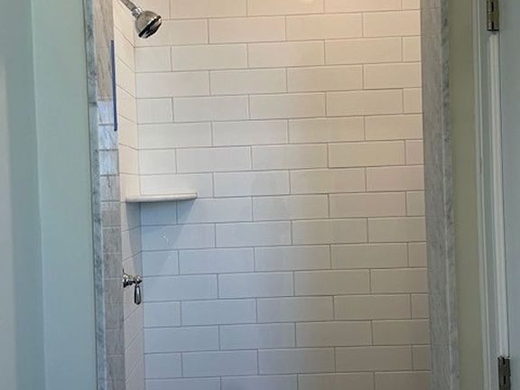 4th image of 177 Shirley Ave #204