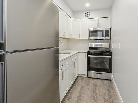 5th image of 9729 4th Ave #B3