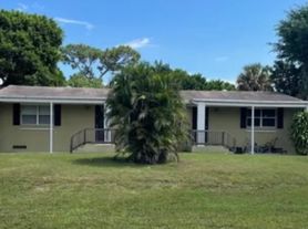 9374 Sun Ct, West Palm Beach, FL