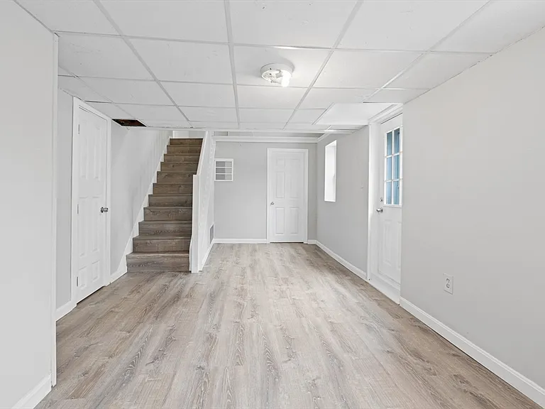 95B N Main St #B — Photo 3