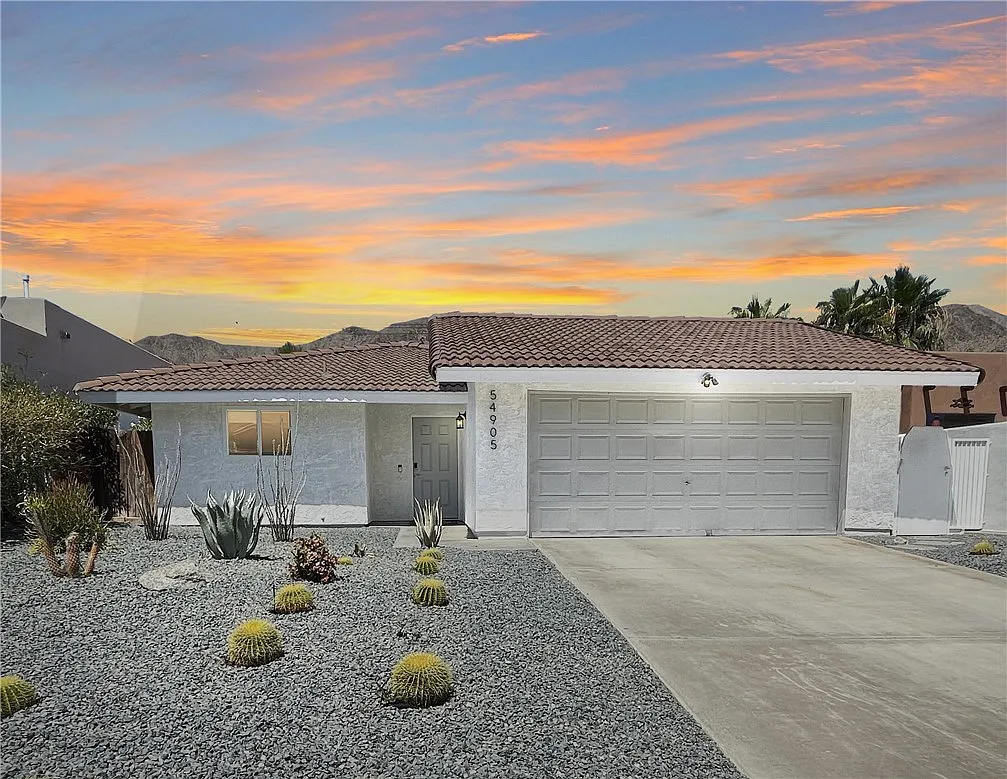 3 bed, 1394 sqft, $3,900 — Photo 1