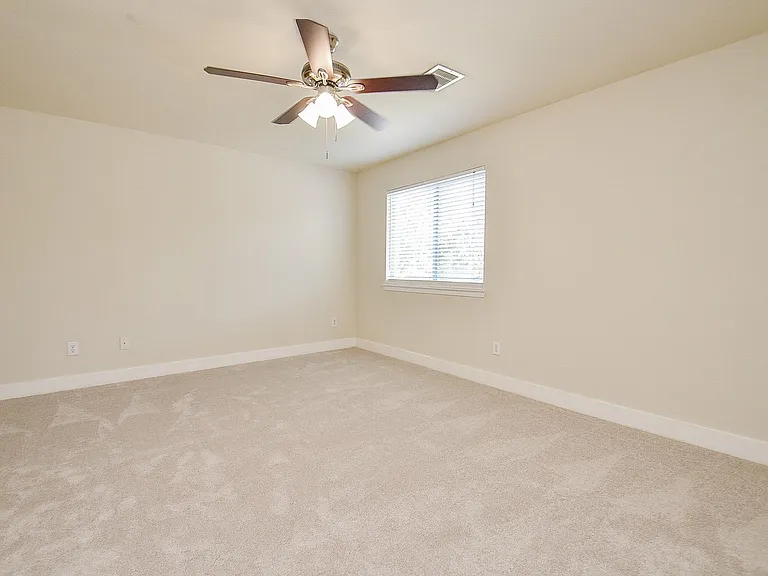 3935 Federal Ln — Photo 16