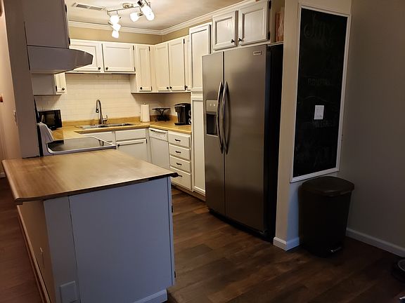 4th image of 1549 W Stonehenge Dr