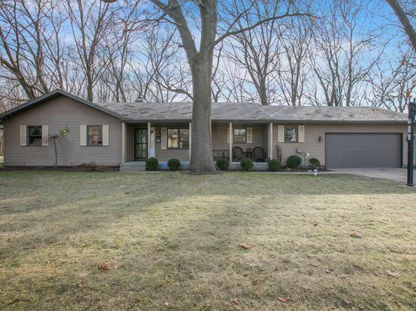 55888 Jefferson Knolls Dr, Osceola, IN 46561