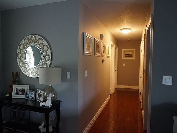 Entryway/Hallway