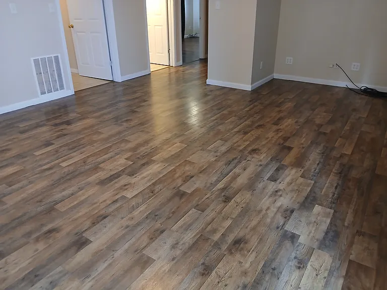 606-2 W College St — Photo 1