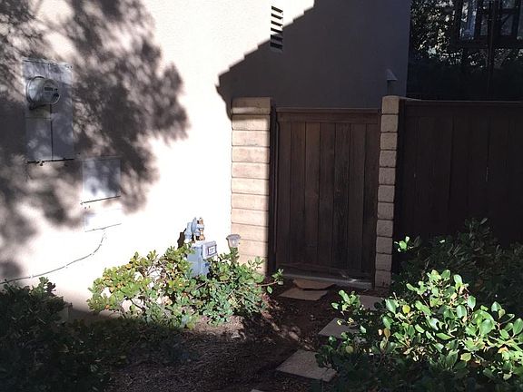 4th image of 28390 Mayfair Dr