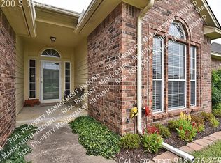 1200 S 35th St, Broken Arrow, OK 74014