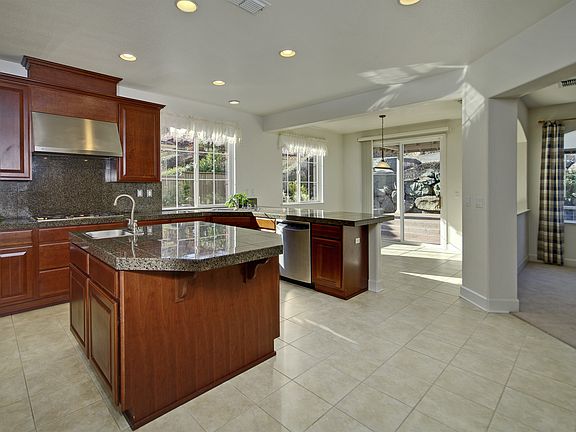 3rd image of 2022 Lamego Way