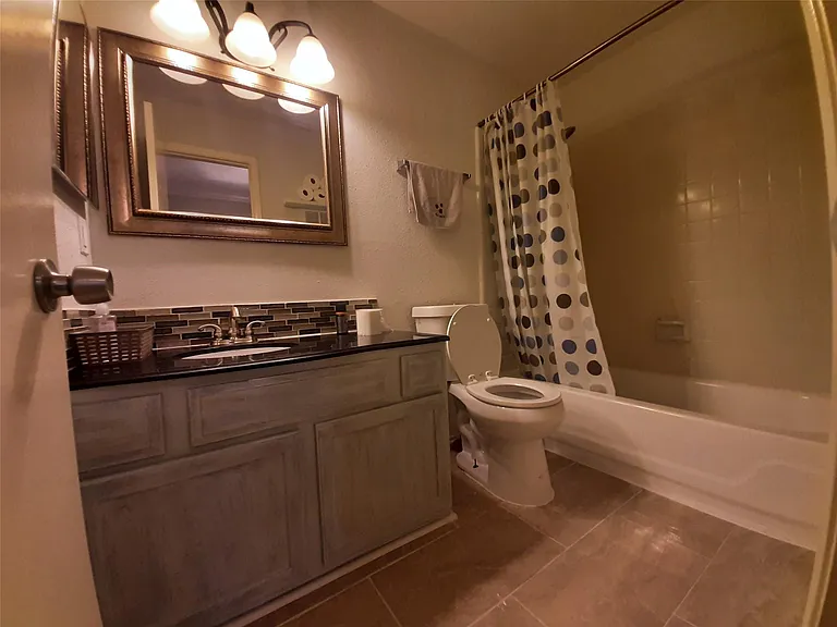 9700 Leawood Blvd #1410 — Photo 19