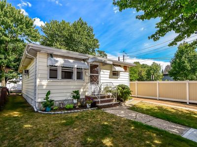 355 Simonson Avenue, Staten Island, NY, 10303