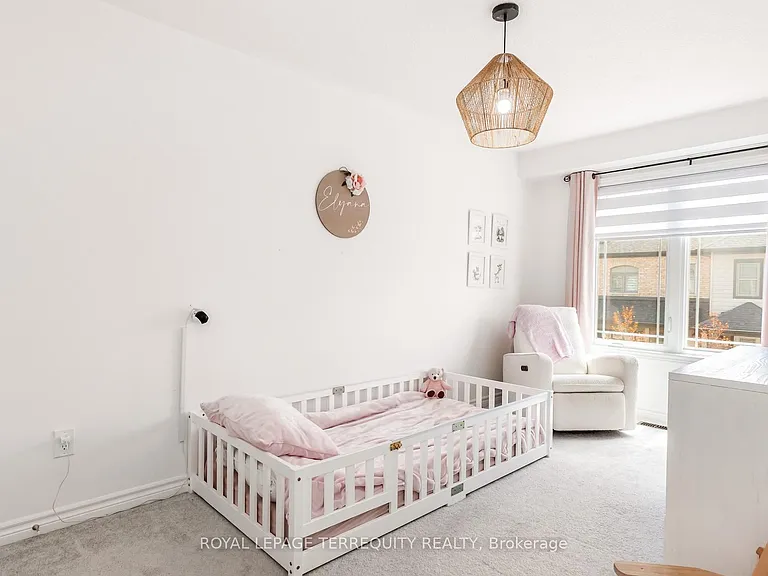 10 Deneb St — Photo 19