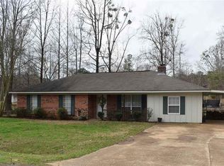 8833 Village Cir, Meridian, MS 39305