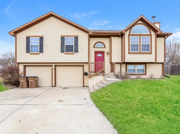 116 Laramie Dr, Raymore, MO 64083