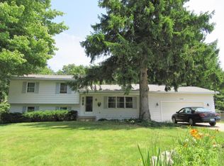 5068 Pine Ridge Dr, Muskegon, MI 49441