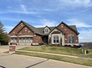 1099 Bridleridge Crossing Spur, High Ridge, MO 63049