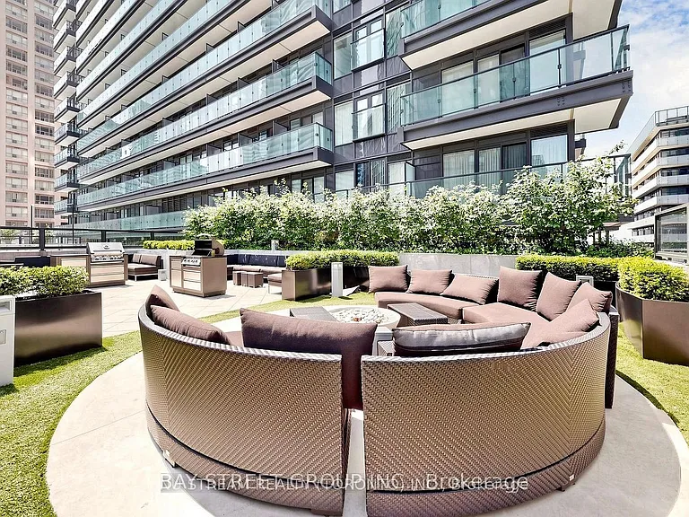 955 Bay St #1710 — Photo 24