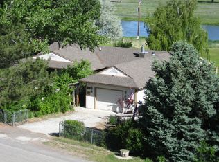 449 E River Rd, Thermopolis, WY 82443