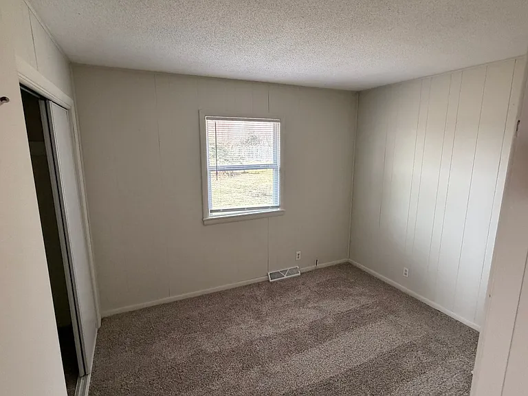 3419 Willow Rd — Photo 10