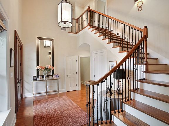 4th image of 6835 Wuerpel St