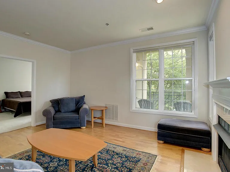 1320 N Wayne St #307 — Photo 7