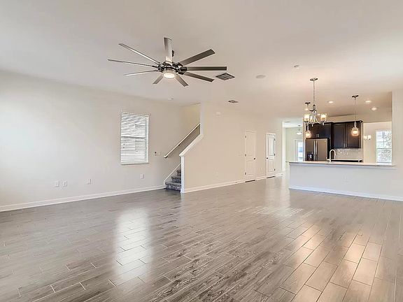 5th image of 12233 Sonnet Ave